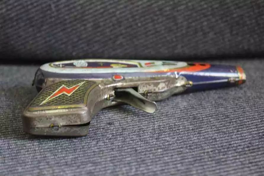 采访18岁的人,记录60后70后的童年生活