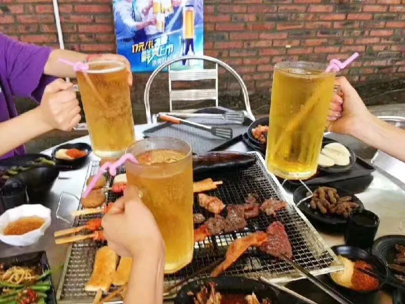 四川人喝啤酒好不好,四川人喜欢喝啤酒