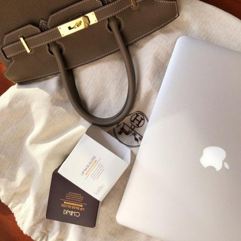 扒一扒超美的bobbibrown唇膏,澳洲红地球唇釉