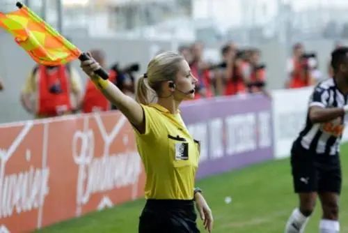 深度解析：从三换人制度到五换人制度，足球回归后的规则革命