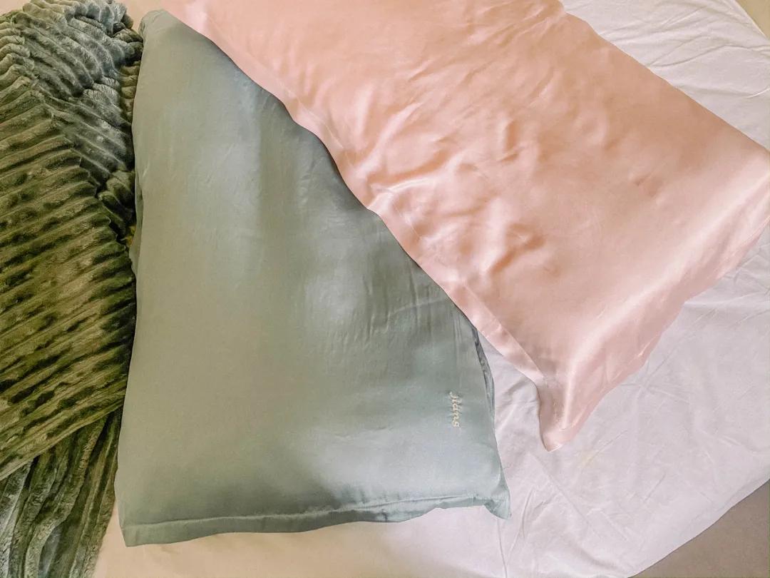 夏日的浪漫洗衣液香味持久留香,真丝护色洗衣液桑蚕丝专用