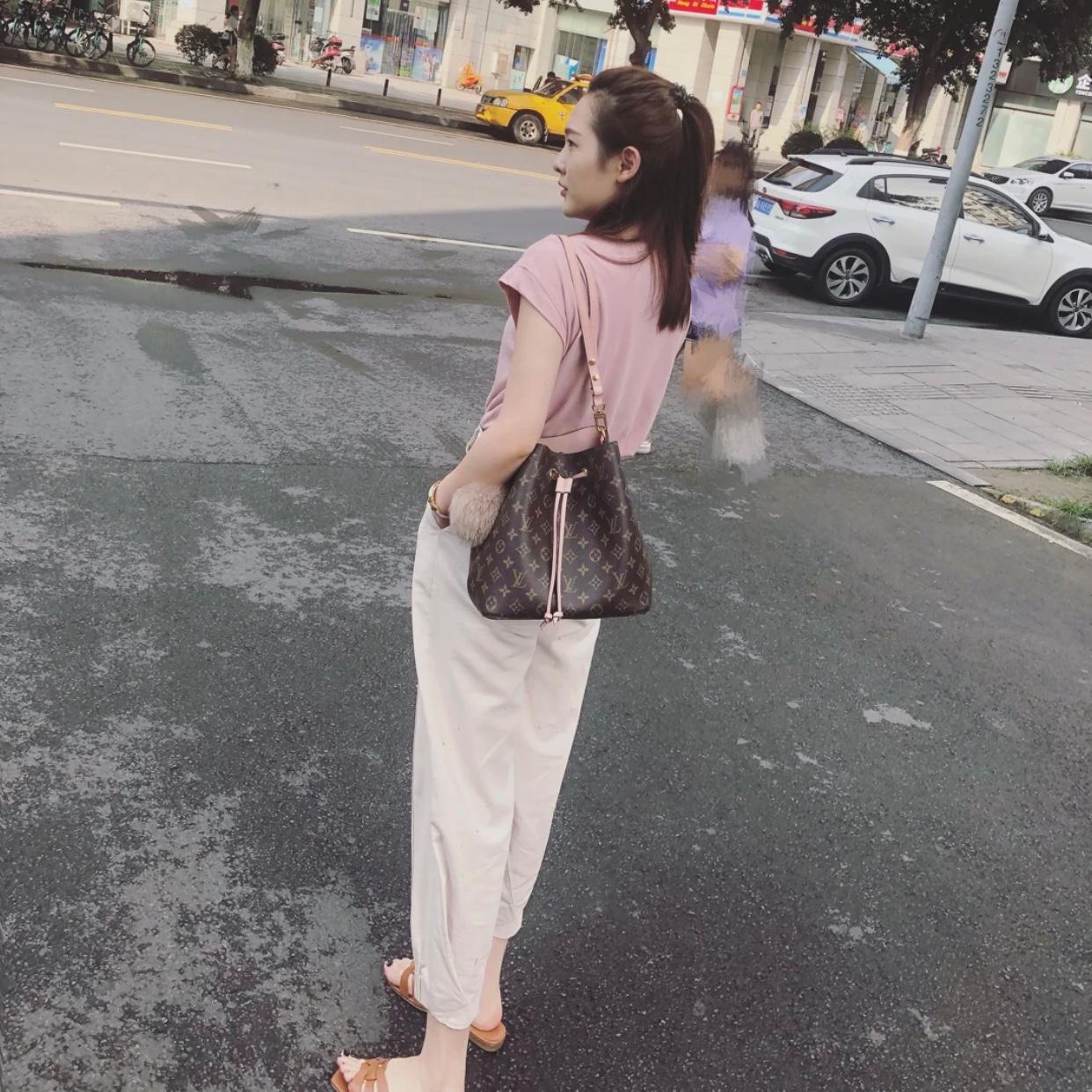 LVNÉONOÉ进得了办公室也看得了风景#