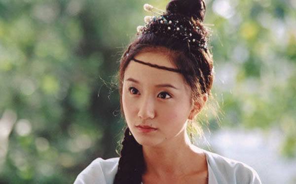 武林外史小泥巴嫁给两兄弟吗,武林外史里小泥巴身边两个书童