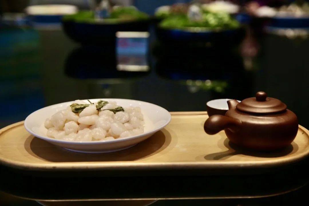 夜游盛世钱塘，赏绚烂灯光秀，打卡杭州钱江新城万豪酒店