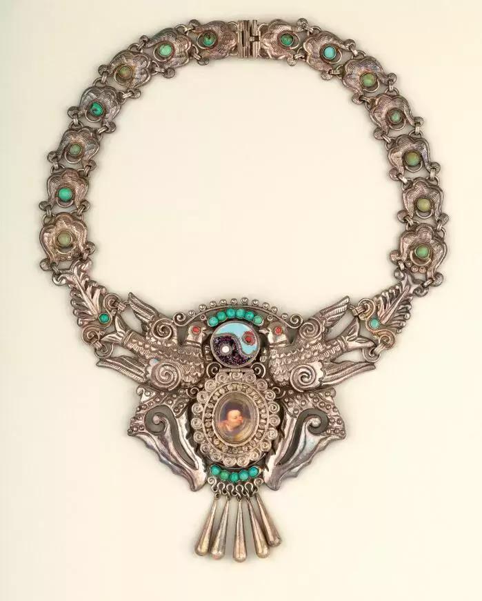 蓝屋子,蓝色房间的秘密