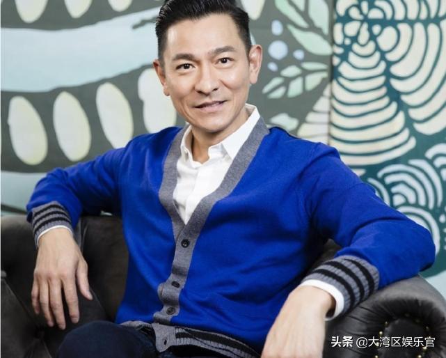 短视频平台的顶流较量：请来成龙入驻，人气能盖过刘德华吗？