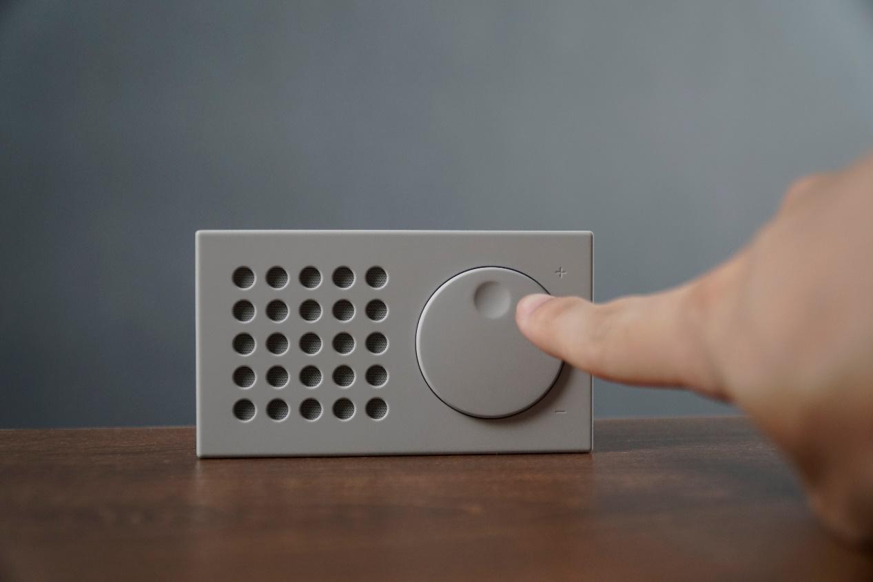 锤子坚果砖式蓝牙小音箱拆解,锤子坚果砖式蓝牙小音箱怎么连接