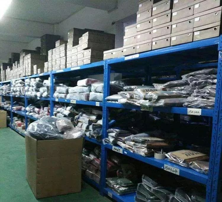 2万铁粉的海上直播间：出海、赌网、买海货，“一网邮费花两百”