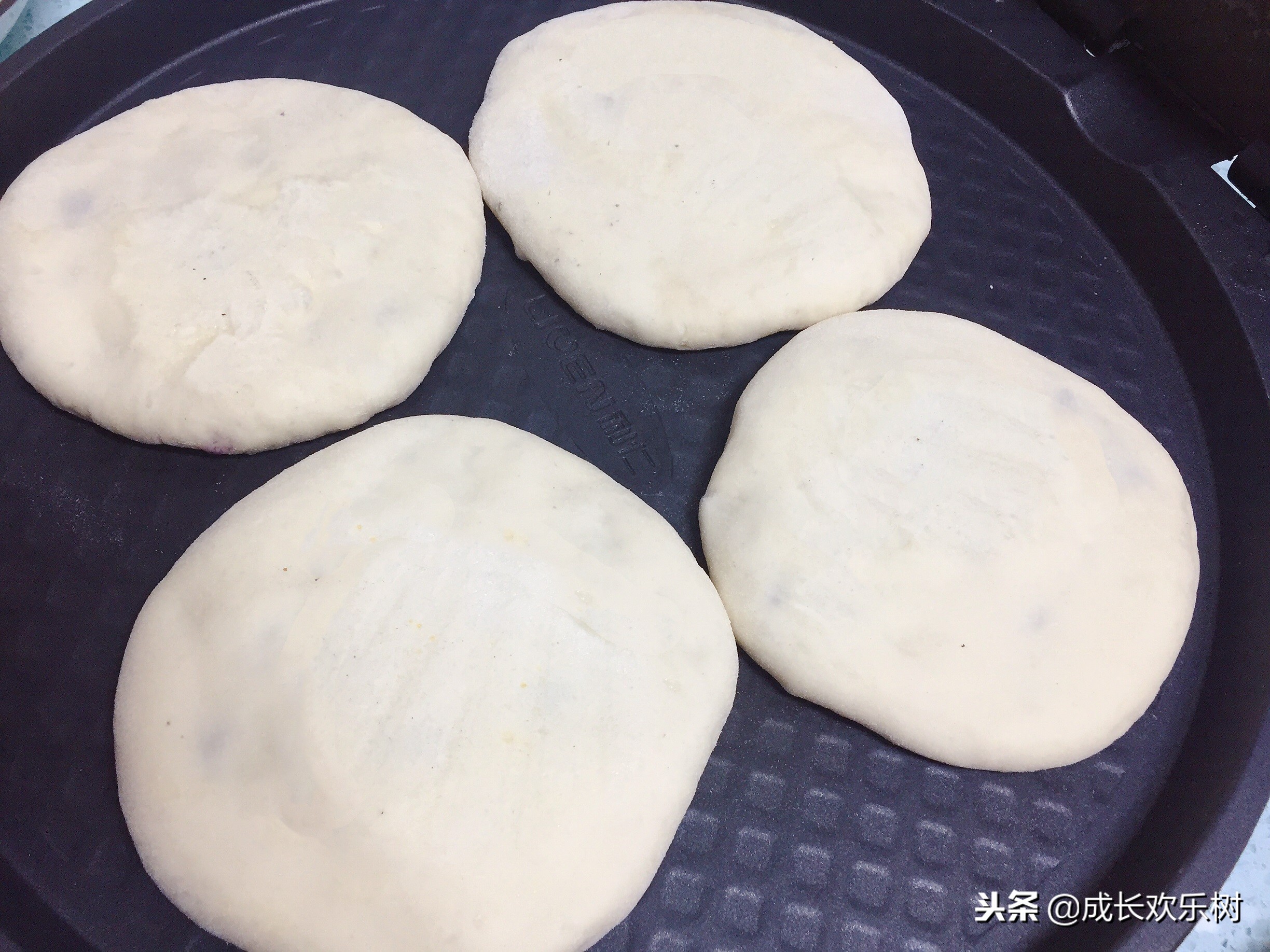 发面饼怎么做冷了不硬,冬天做发面饼怎样醒发的快