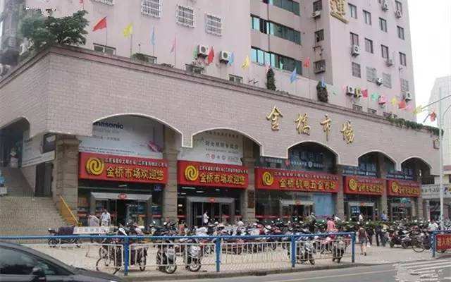 南京逛街哪里比较好玩点,南京逛街买衣服便宜的有什么地方