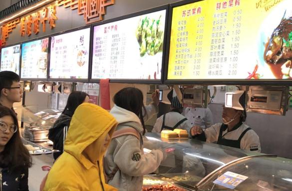 为啥大学食堂饭菜那么“便宜”?不怕“亏”吗?这4点原因很现实