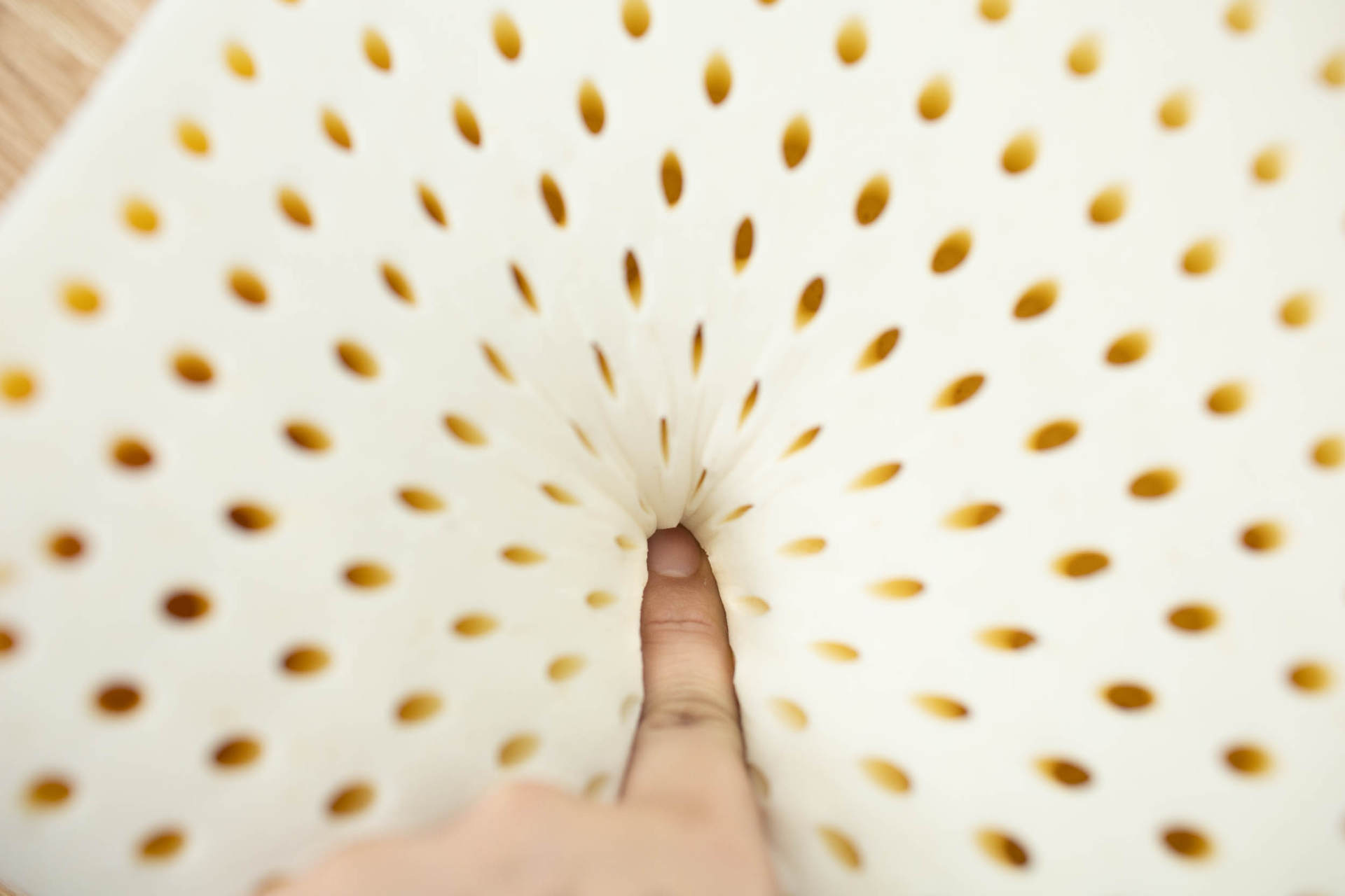 薄款乳胶枕推荐,5到10厘米乳胶枕推荐