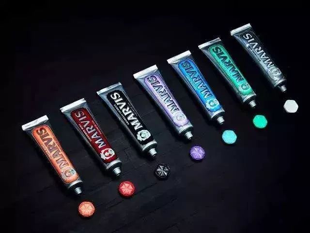 人间芭比lisa中国,lisa代言牙刷