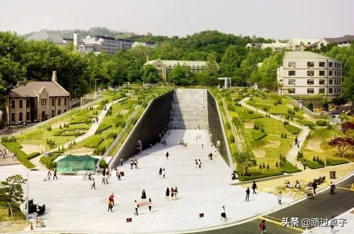 爱的迫降10集世莉首尔相遇,首尔怎么玩转