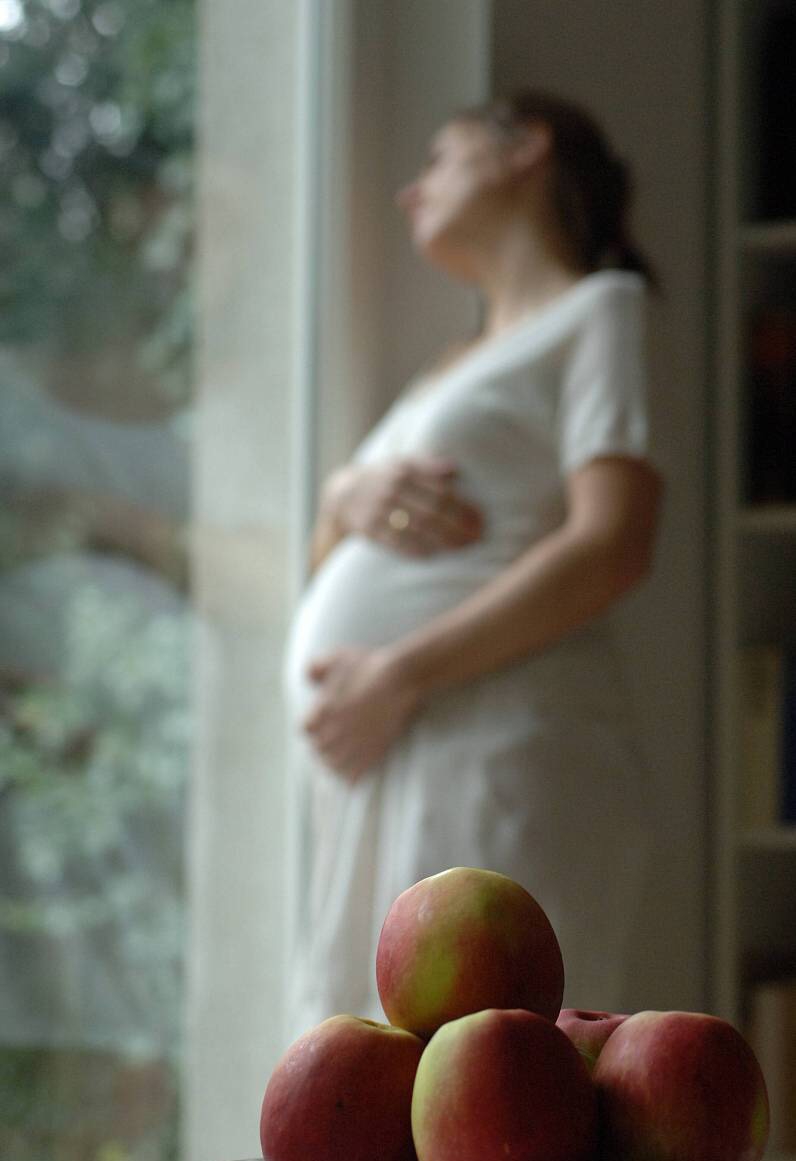 胎盘低置反复流血保胎的几率大吗,胎盘低置状态为什么容易出血