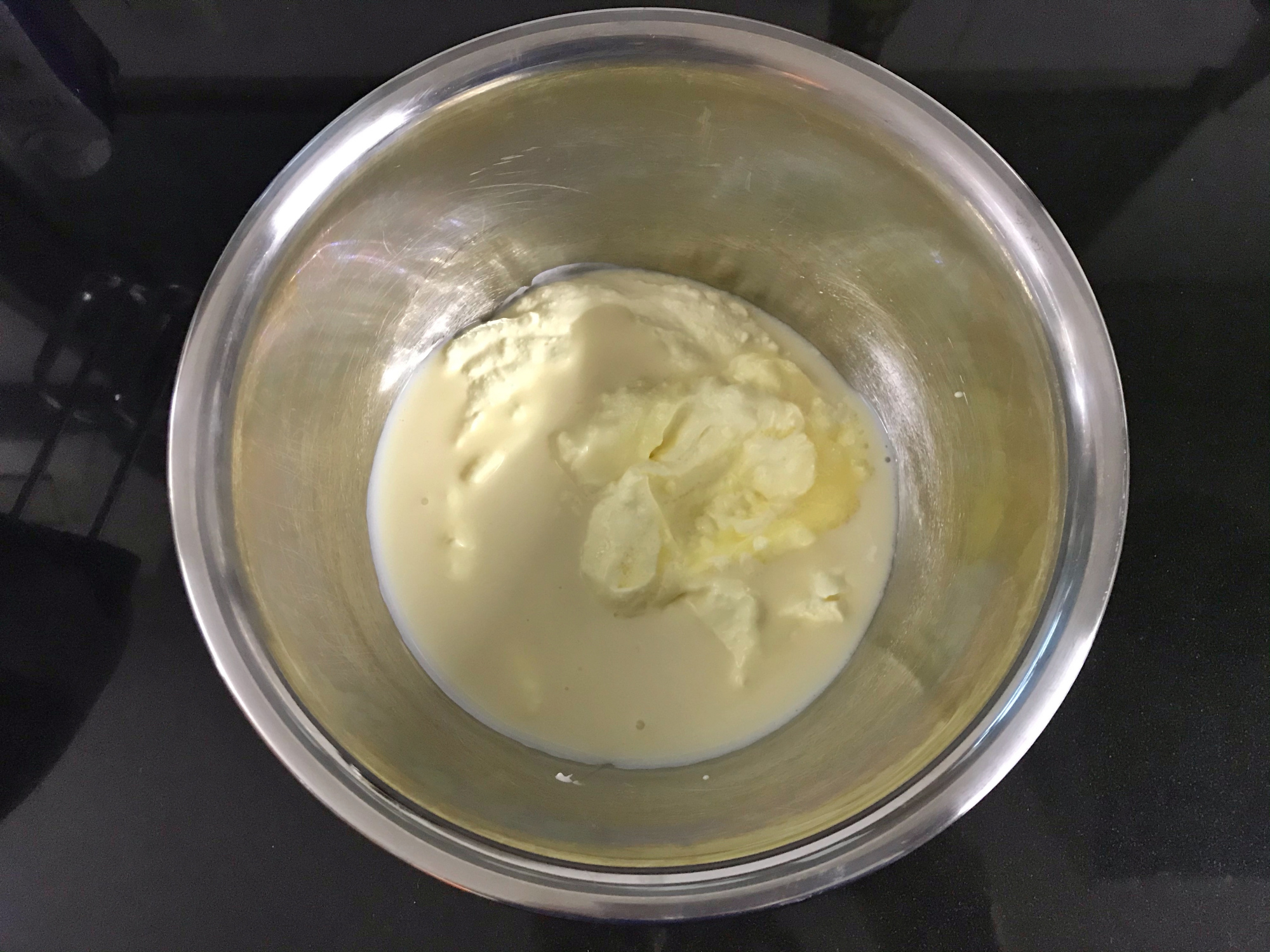 冰淇淋三明治怎么做,有冰箱就能做的冰淇淋