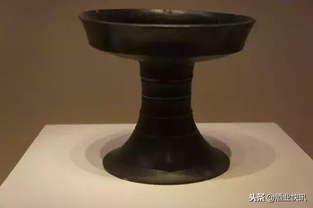 仰韶出土了大量彩陶,仰韶文化彩陶纹样书籍