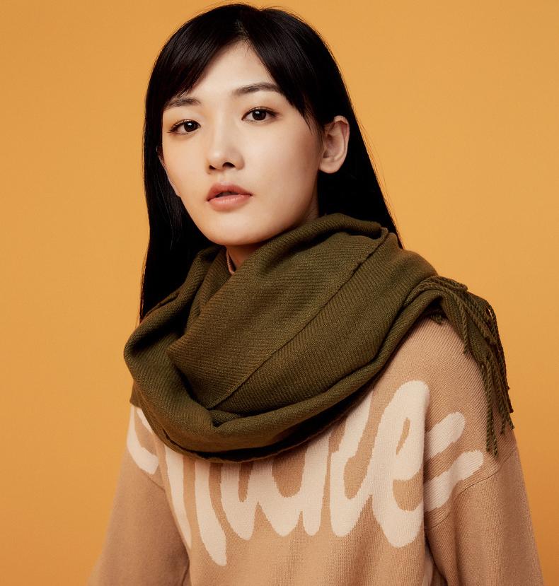 10款平价时髦又保暖的围巾,羊绒毛线围巾最新款最好看的