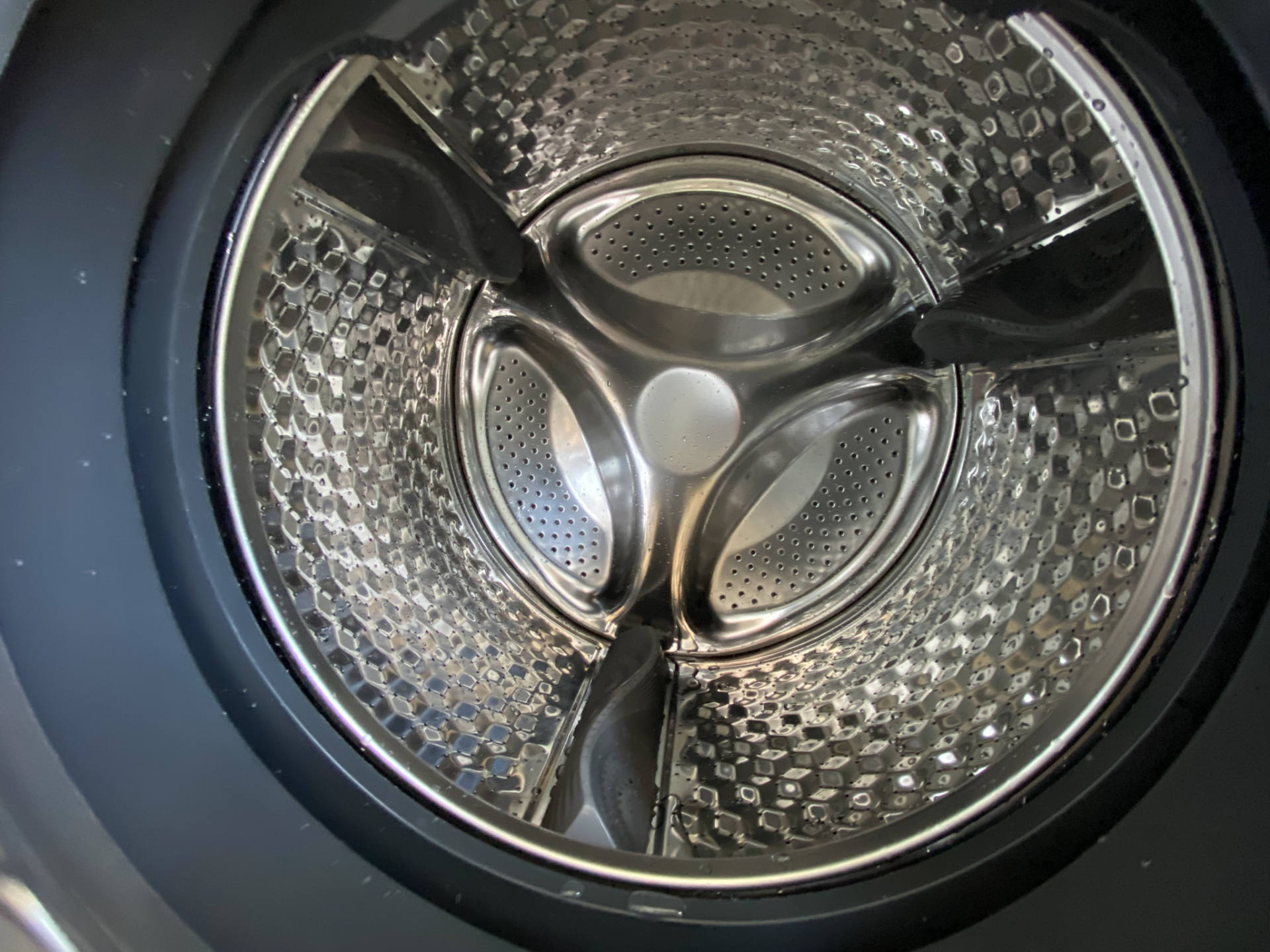 洗烘套装真的能烘干完直接穿吗,选对洗烘套装让衣物护理事半功倍