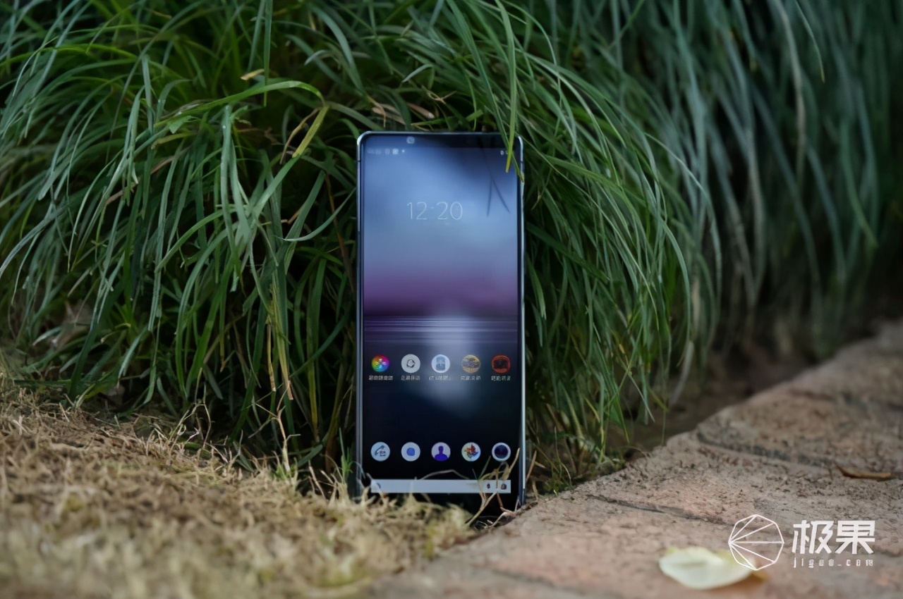 每秒120张连拍索尼a93,索尼xperia1ii120倍变焦