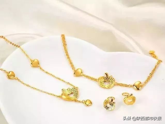 买金手镯掉色新闻,买金手镯却被告知是假的