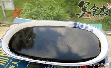 生干龟苓膏的做法,用龟苓粉做龟苓膏快速做法