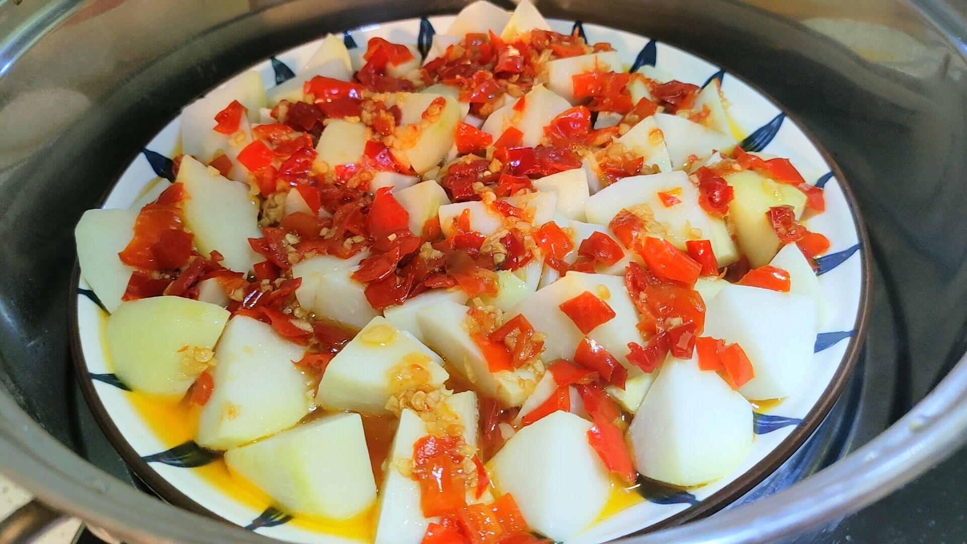 剁椒芋头怎么做好吃又简单,湖南剁椒芋头做法