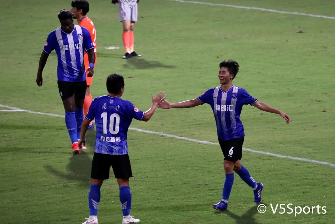 武汉三镇队冲超成功,武汉三镇提前冲超