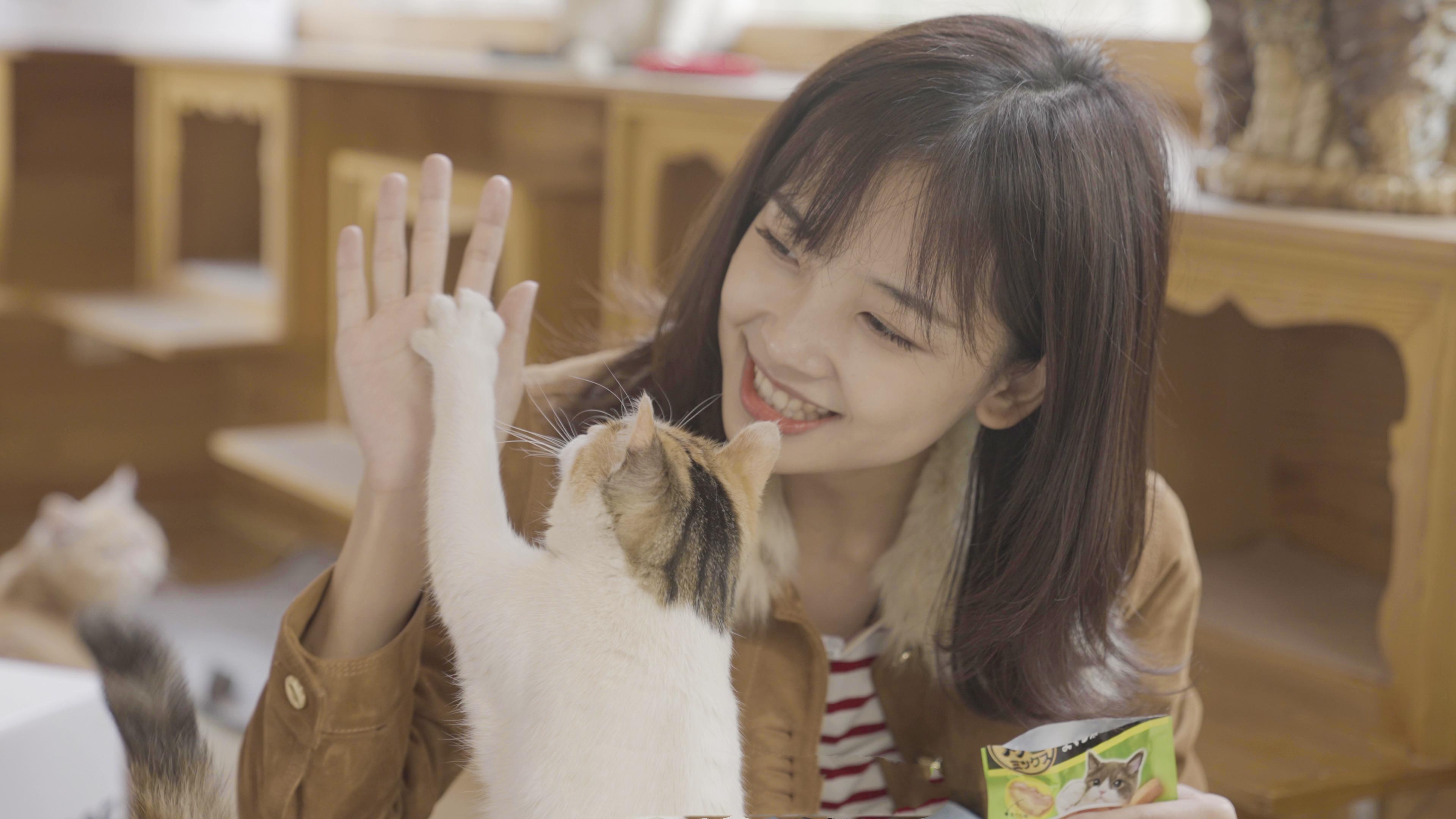 王冰冰发际线,王冰冰发图晒冰墩墩