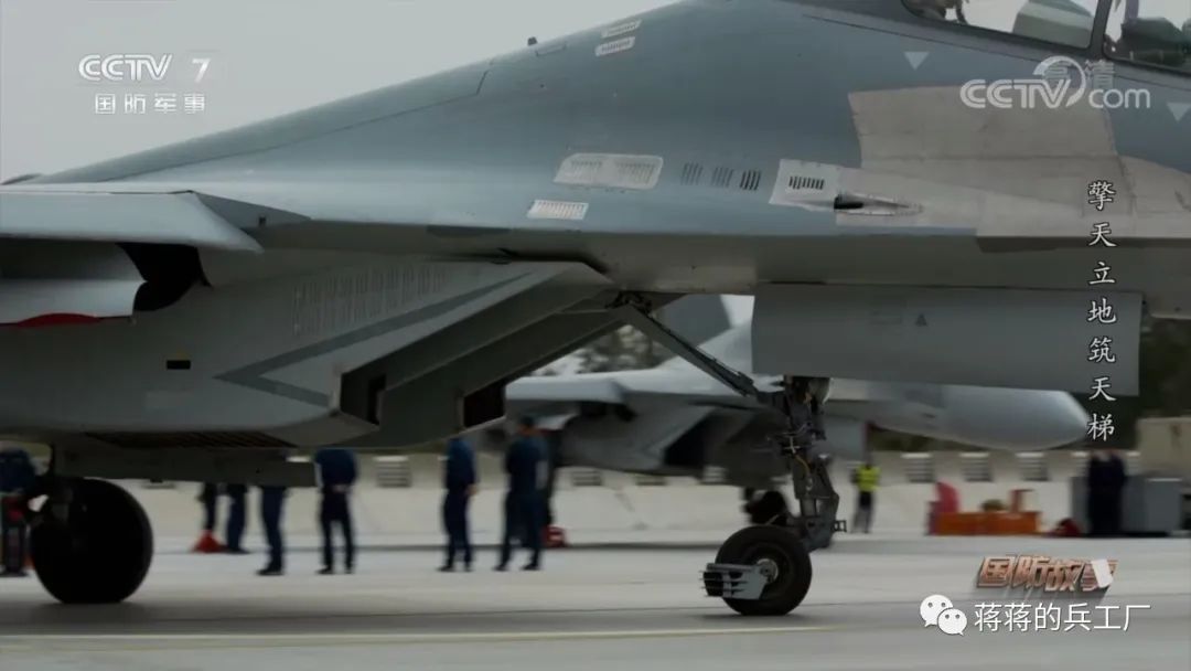 歼16旋转发射挂架,歼16可挂载大量精确制导武器