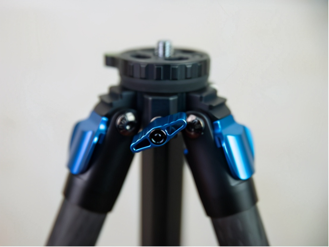 思锐稳定型三脚架,思锐124三脚架