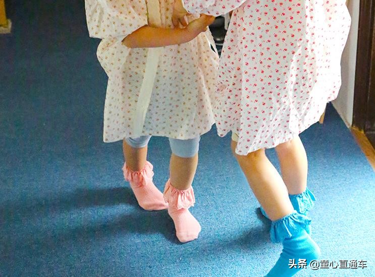 今年流行的韩国女袜,女童今年最流行的装饰袜