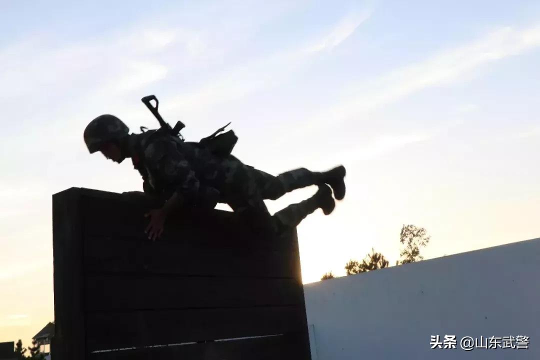 炎炎烈日算什么，成为拥有“硬核”技能的夏训达人“燃”起来！