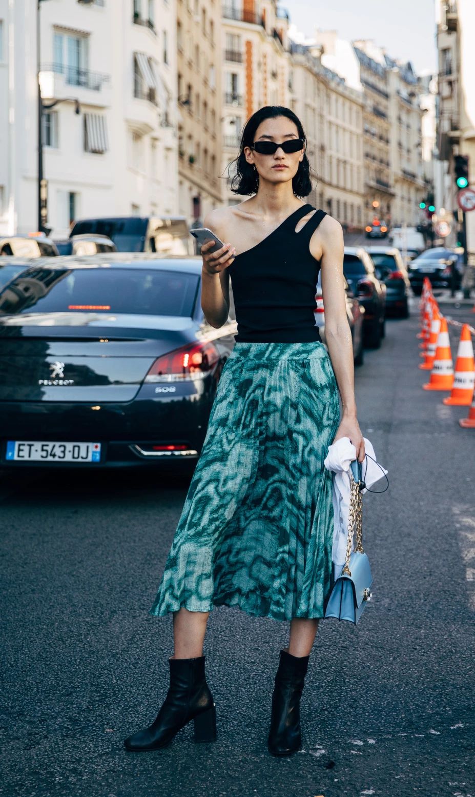 看见今年秋冬必入的第一双靴子，我方了……