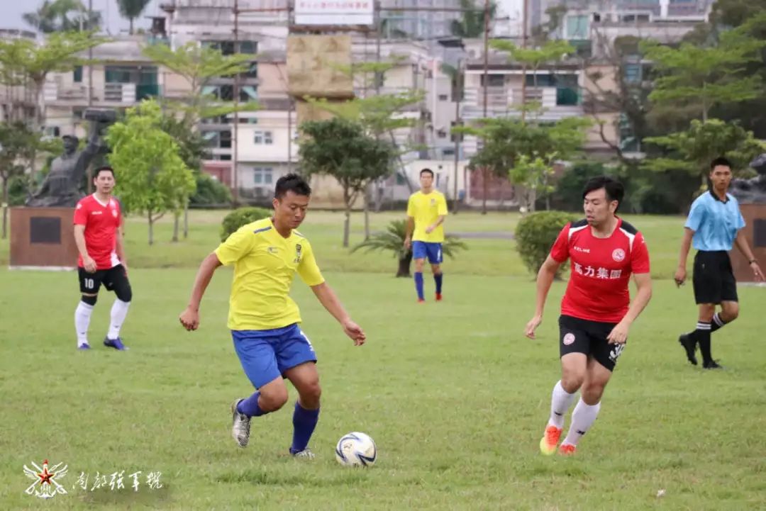 香港：某合成旅与北区代表队足球联谊赛升华军民鱼水情