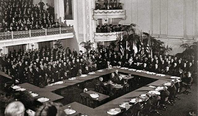 从五四运动到抗日战争,从新文化运动到五四运动