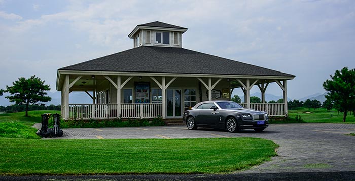 提一台劳斯莱斯曜影是什么感觉,试驾顶级豪华6x6越野车