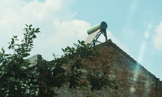 太阳能热水器不再流行的原因,为什么太阳能热水器现在很少用了