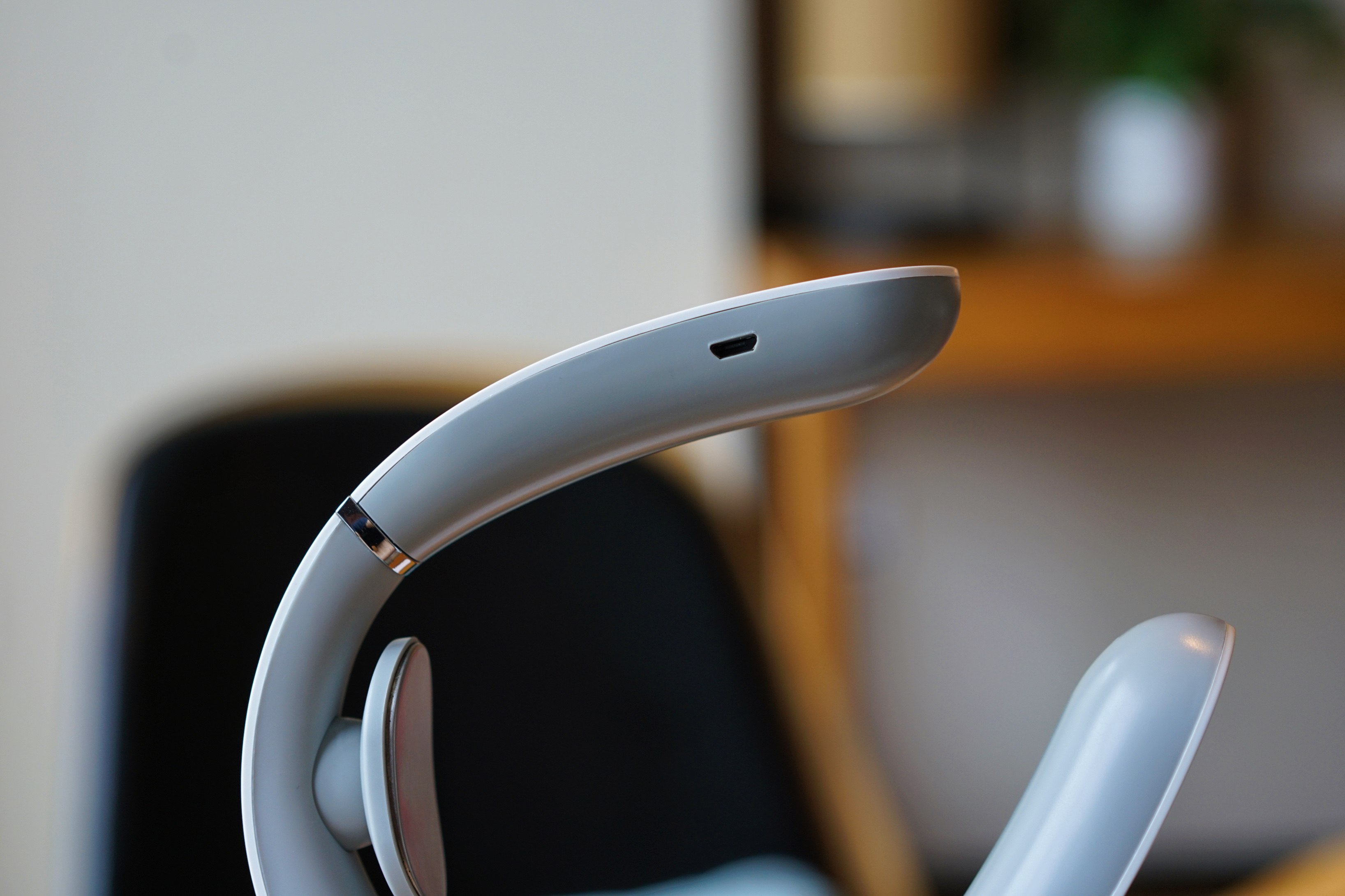 颈部按摩仪物理的和电击的哪个好,电击疗法按摩仪