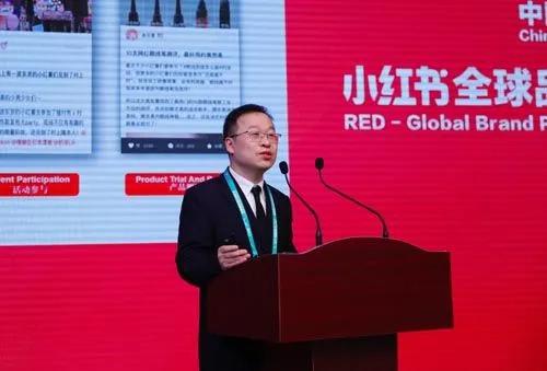 新消费十人谈之黄锦峰:从出生到上市,完美日记完美了么?