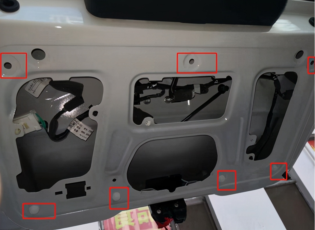 行车记录仪后镜头隐藏式安装视频,diy记录仪加装外接摄像头