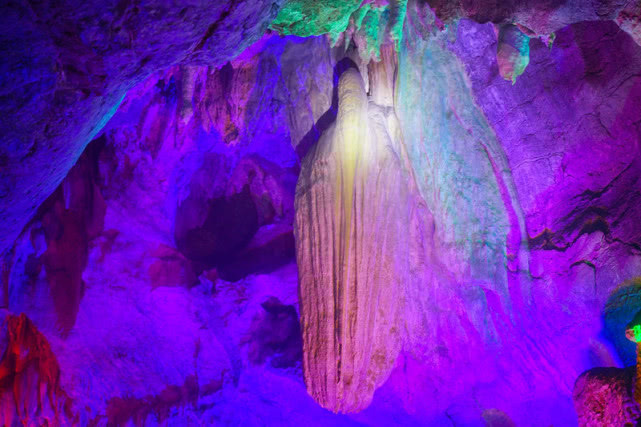 探秘太极洞,天然洞穴游览太极洞