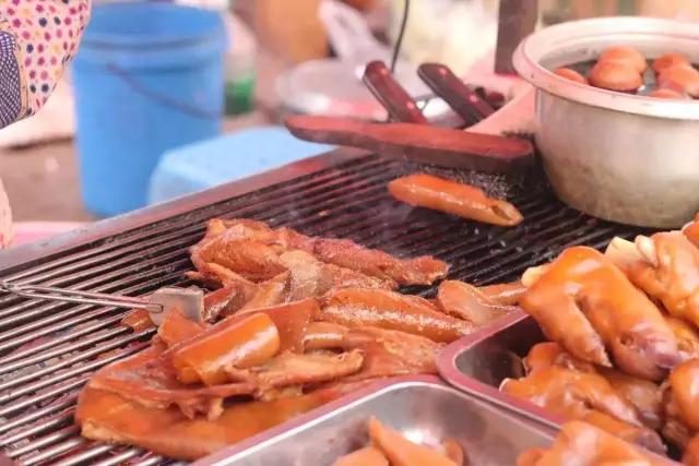 昆明翠湖公园周边的美食街,昆明美食街必打卡