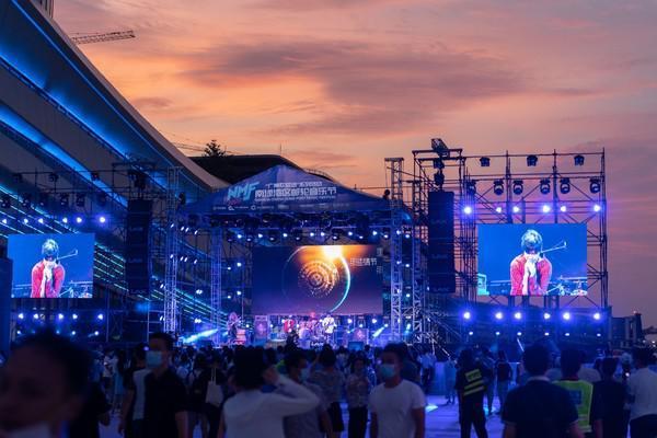 夏天怎么玩比较避暑,夏天应该怎么玩