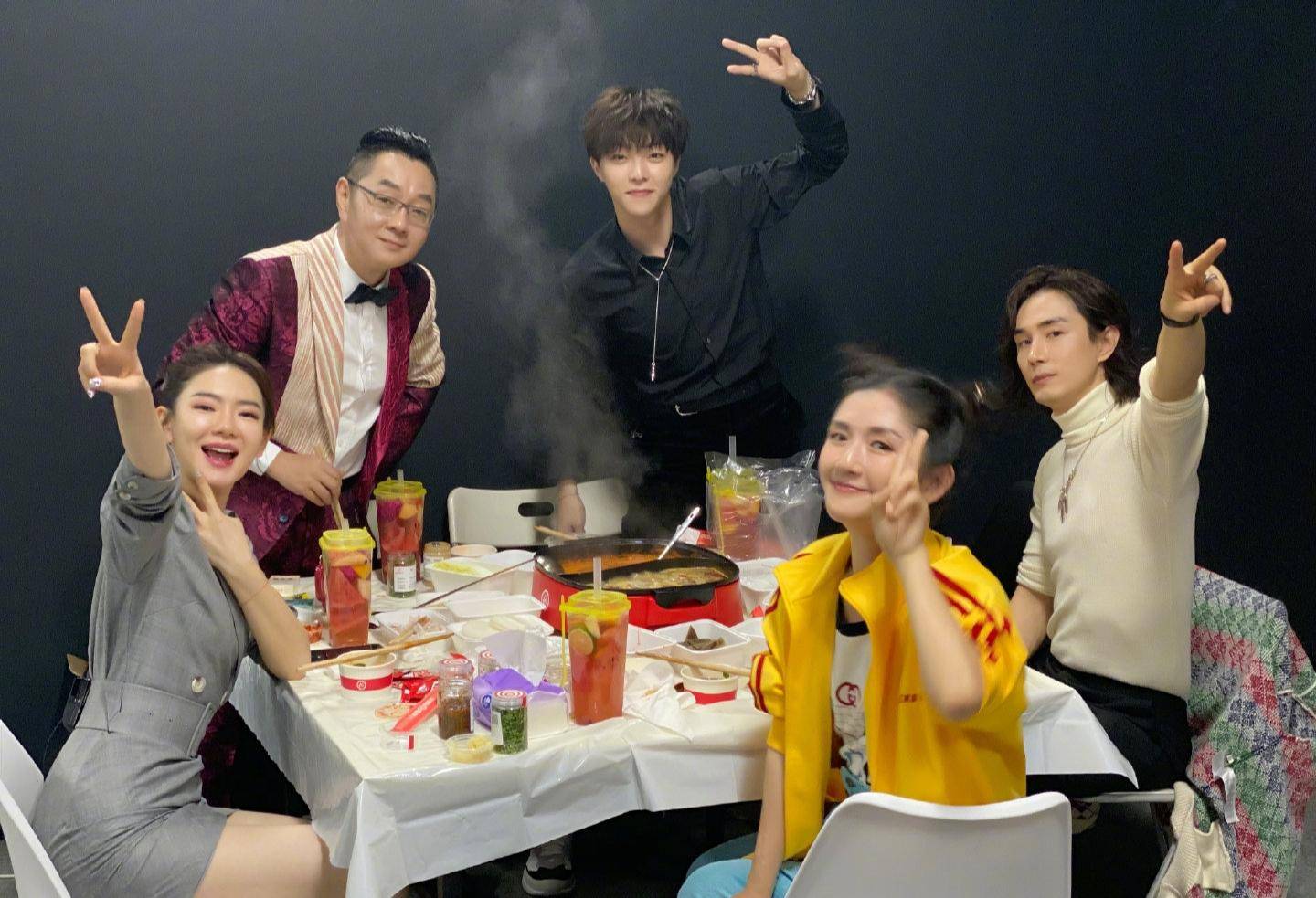 李承铉和戚薇合唱,李承铉戚薇名气