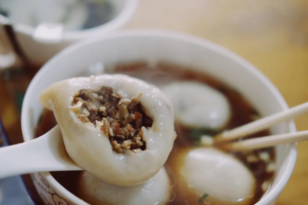 每顿人均20块，坐高铁来这座浙西小县城吃个过瘾