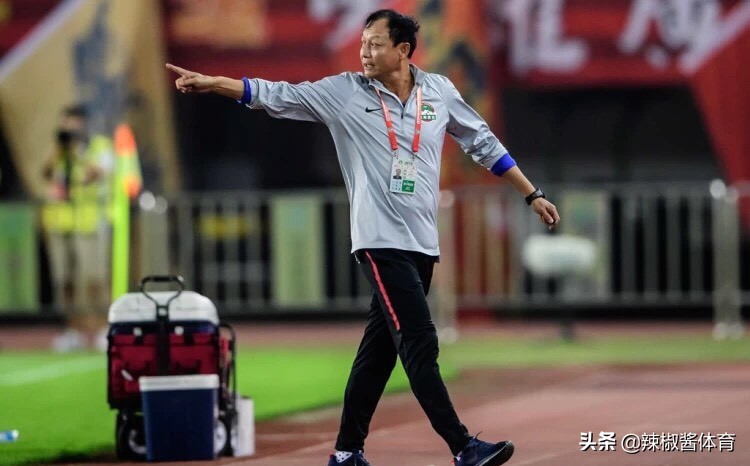 王宝山防守苏宁泰达,李玮锋受命保级成关键