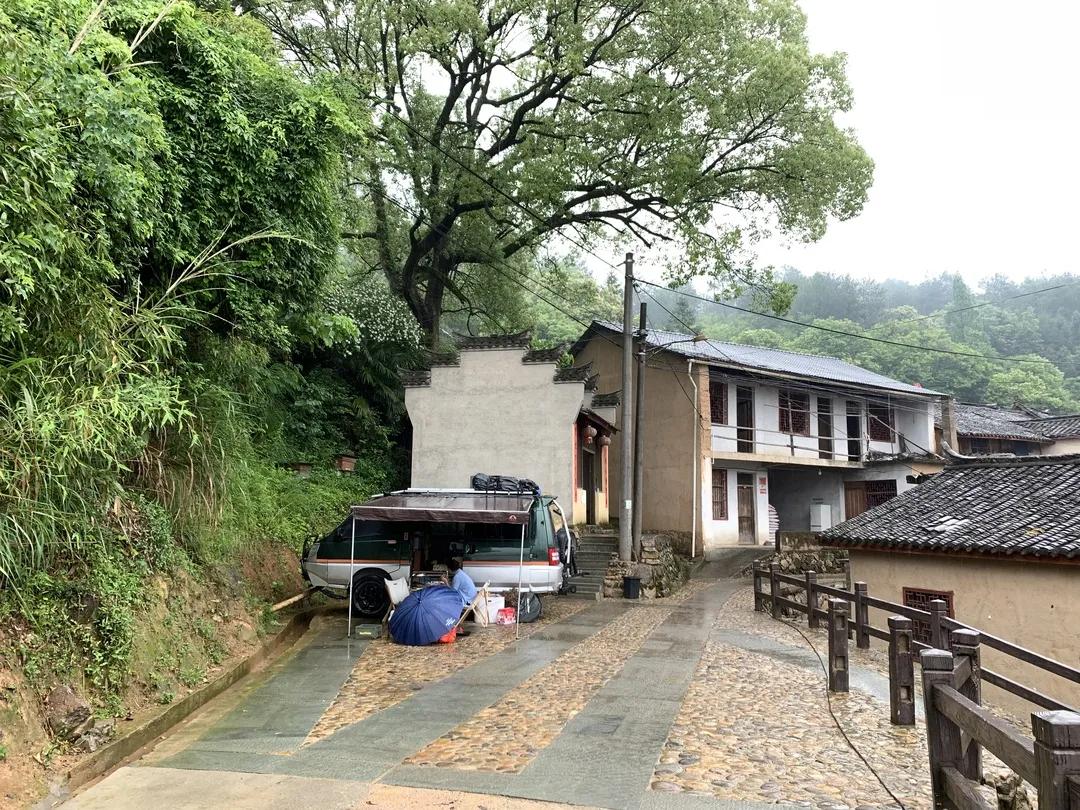 一辆得利卡改成房车，你也可以丈量中国