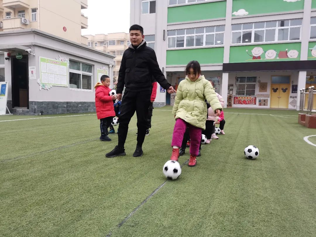 幼儿园足球展示活动方案,幼儿园足球展示活动