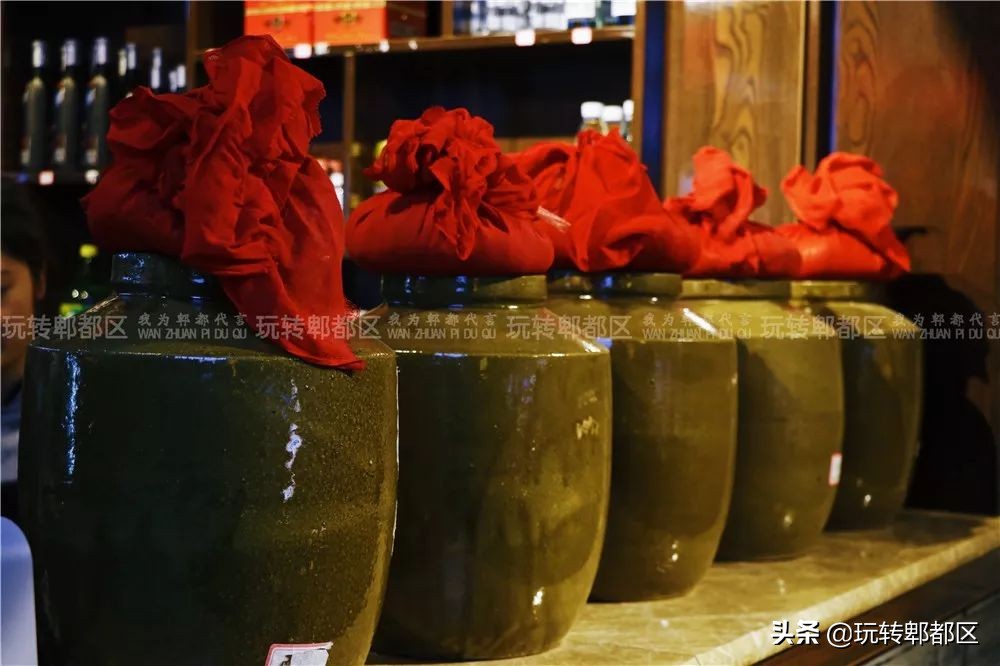 重庆来的集市火锅，就在郫都区蜀都万达！！吃相因去喽